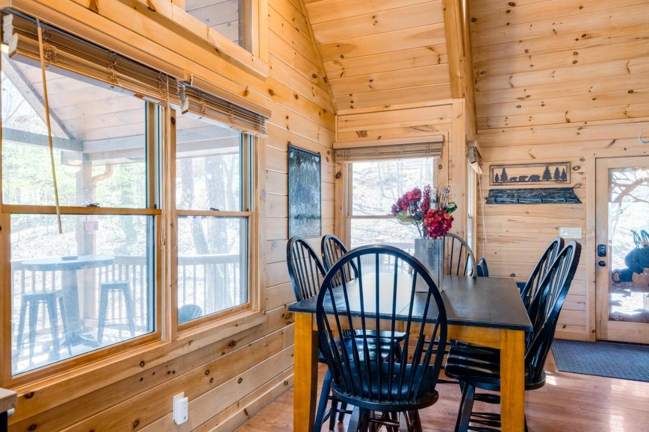 Blue Ridge Bear Bungalow Kültér fotó